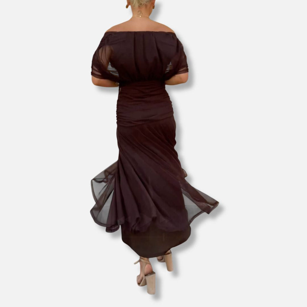 Luna - Elegant klänning med V-ringning