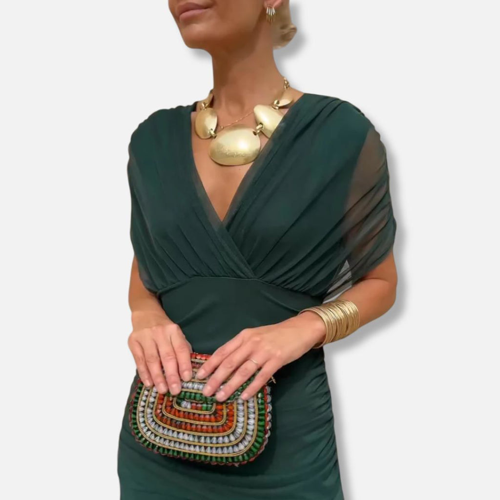 Luna - Elegant klänning med V-ringning