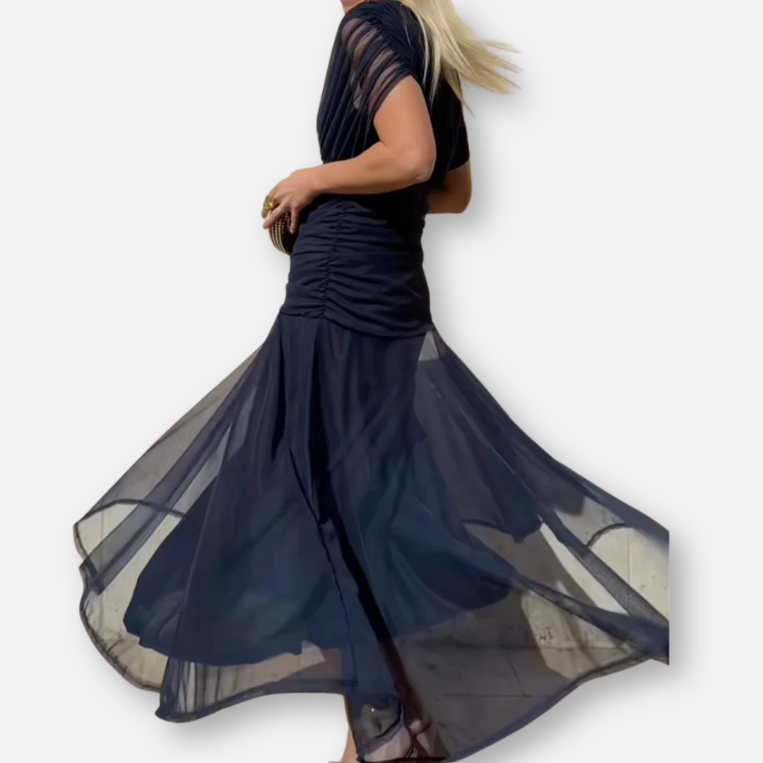 Luna - Elegant klänning med V-ringning