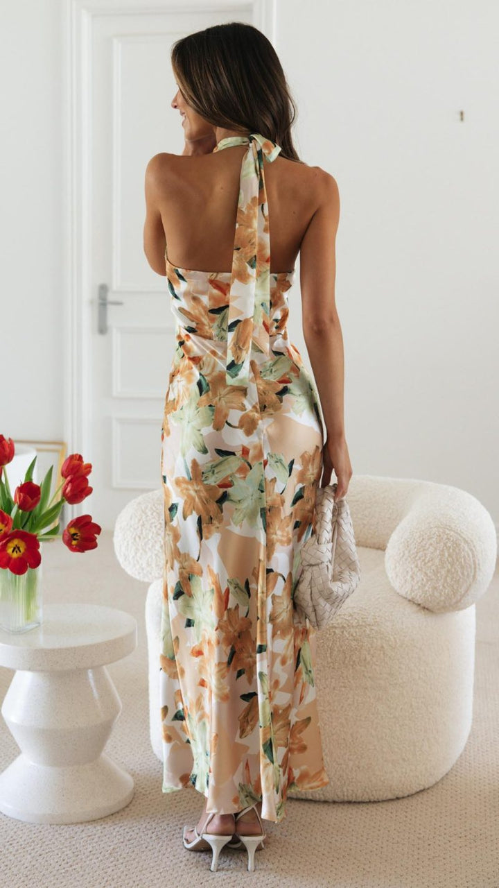 Ember | Damklänning med blomsterprint, halterneck och öppen rygg, maxiklänning