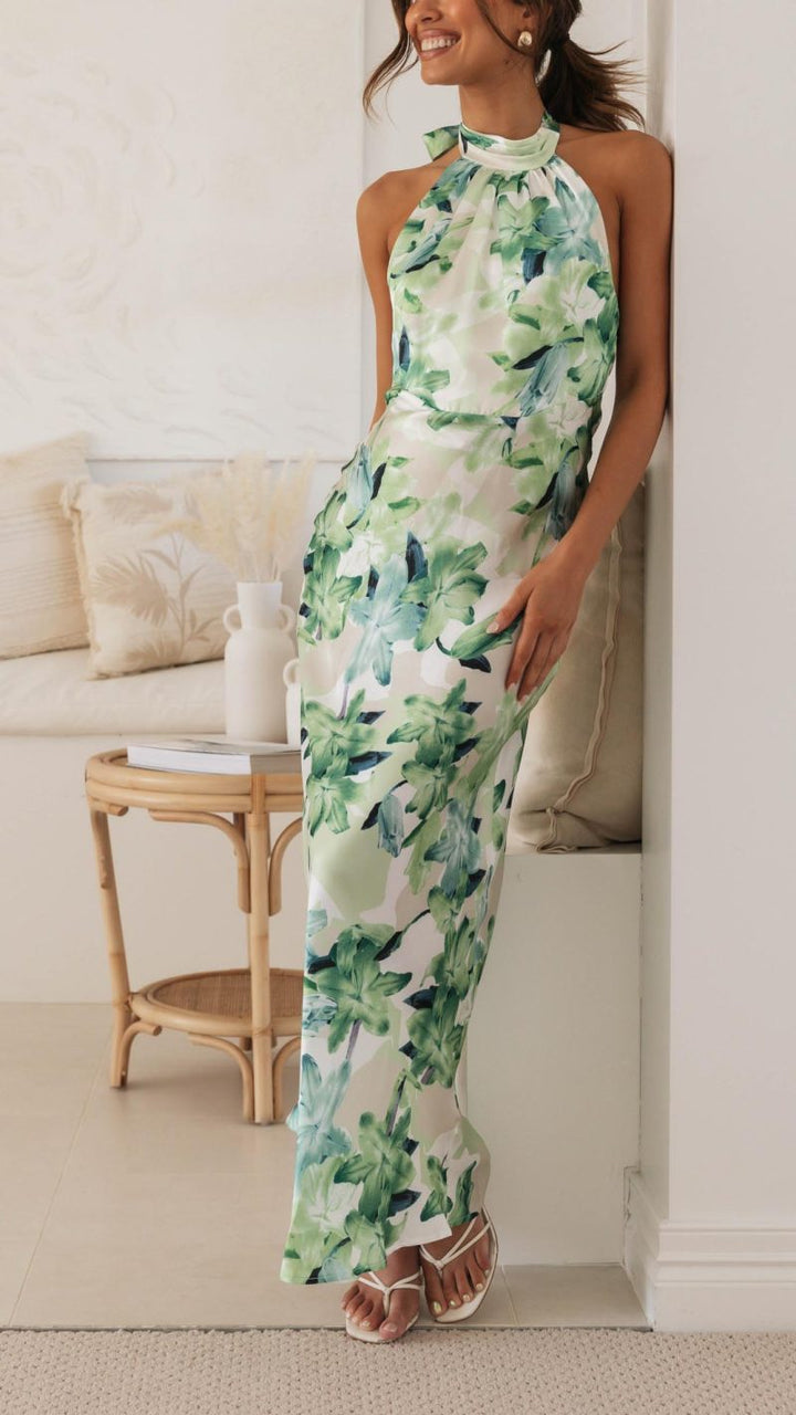 Ember | Damklänning med blomsterprint, halterneck och öppen rygg, maxiklänning
