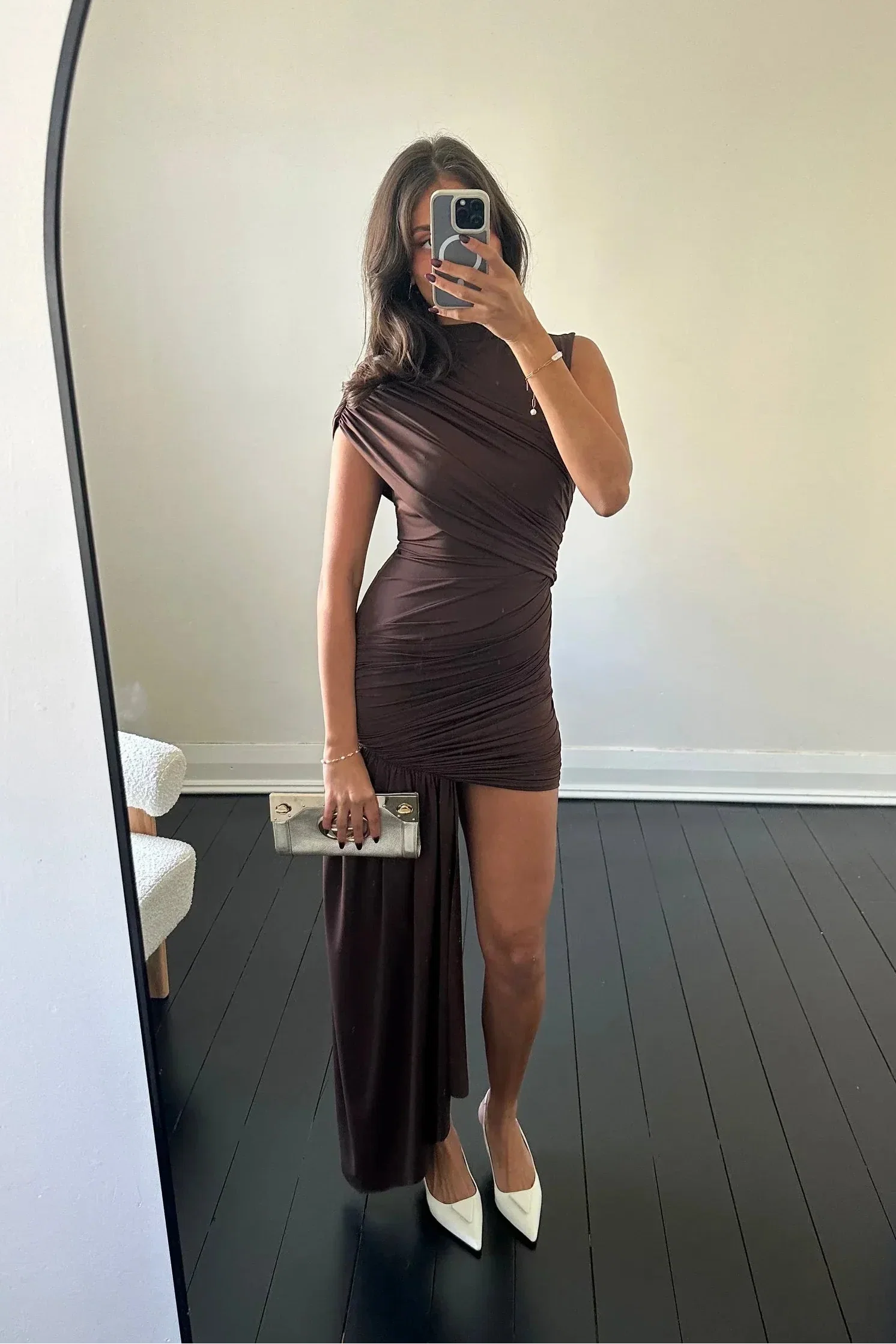 Jenna | Damklänning med hög hals, veckad, draperad, mini cocktailklänning
