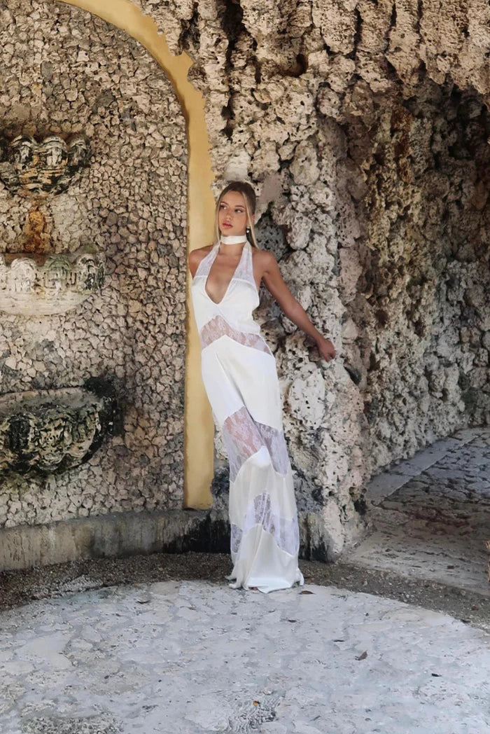 Ariana | Damklänning ärmlös, elegant halterneck maxiklänning